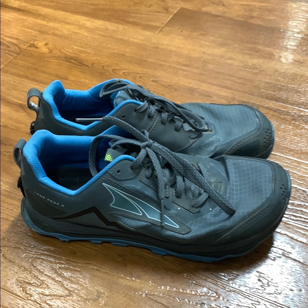 Altra Lone Peak 5 Running Shoes